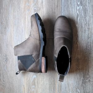 Sorel Emilie Chelsea Boot sz 10.5